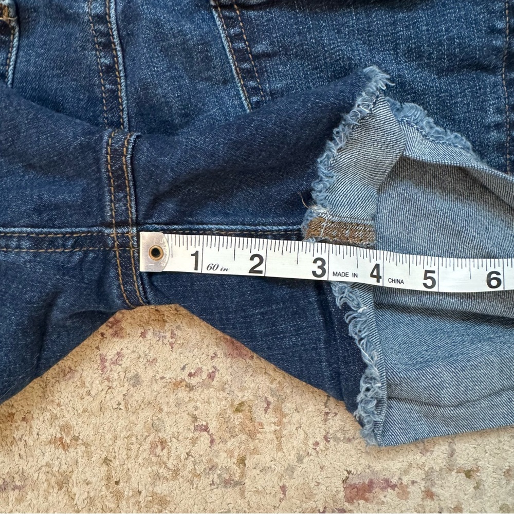 Just Black Denim Maternity Shorts - Picture 7 of 7